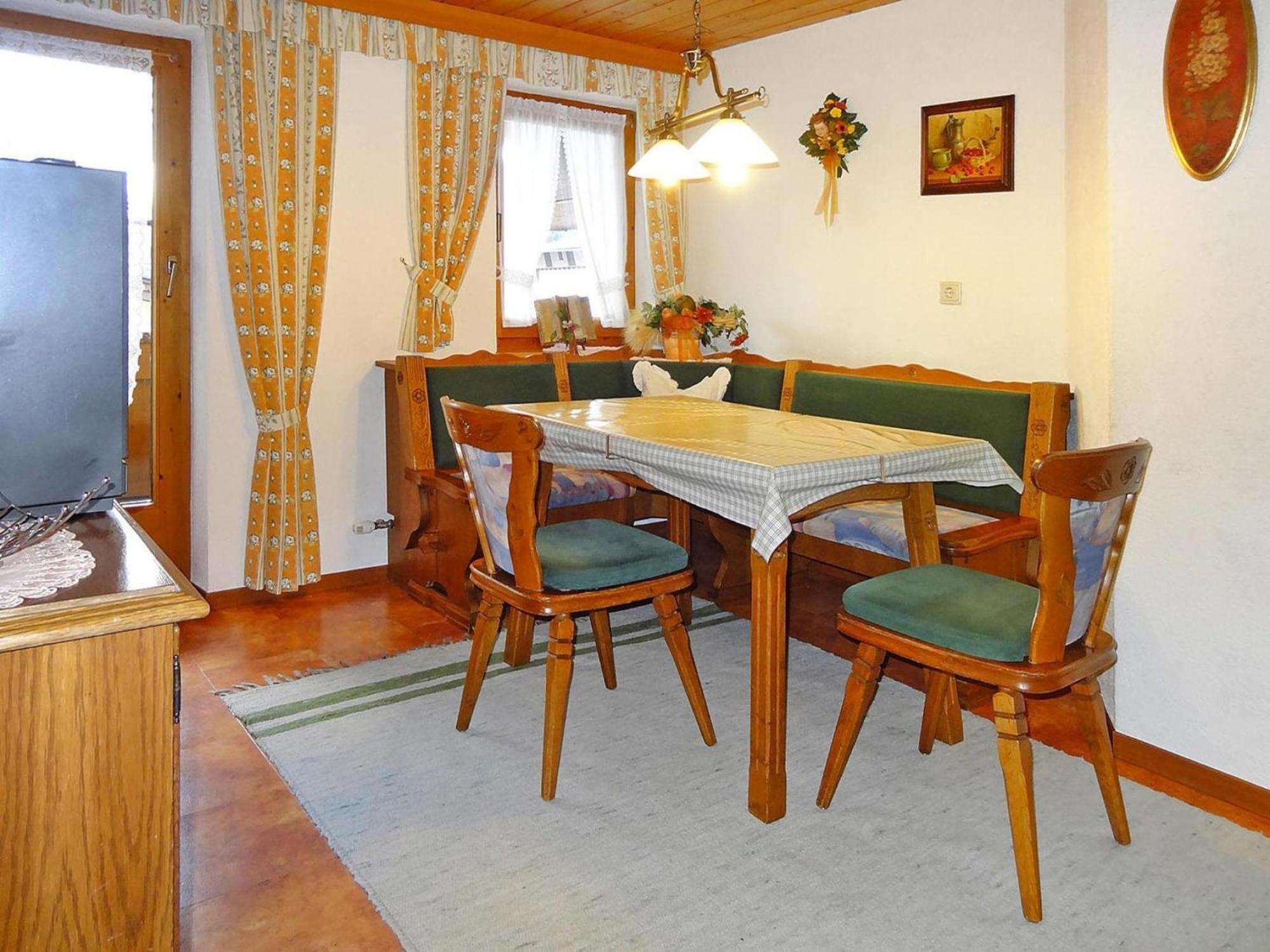 Apartment In F Gen With Parking Space Fügen Kültér fotó